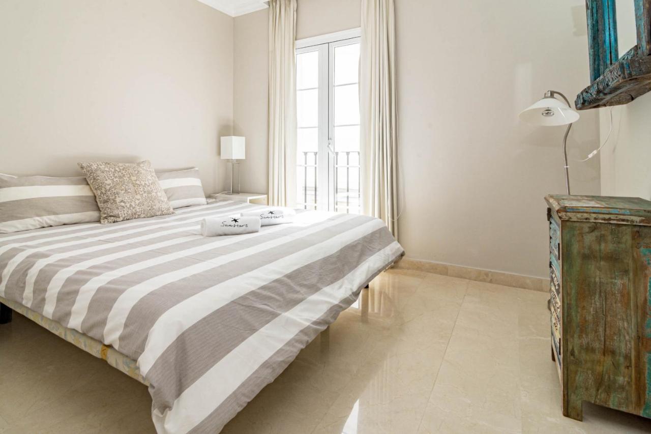 Captivating Coastal Townhouse In Aloha Pueblo With Amazing Mountain Views Сasa de vacaciones